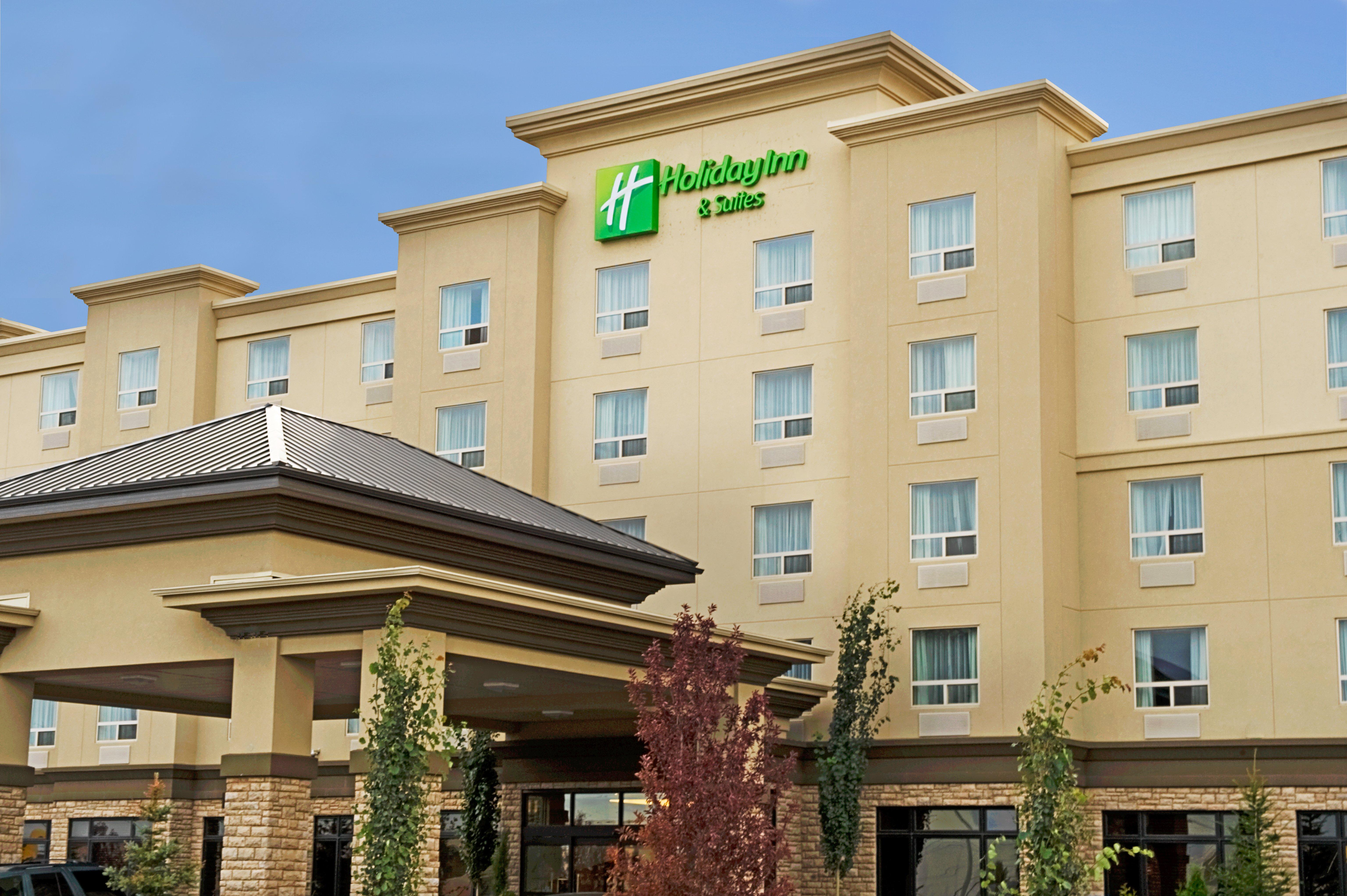 & Suites-west By Ihg 3*