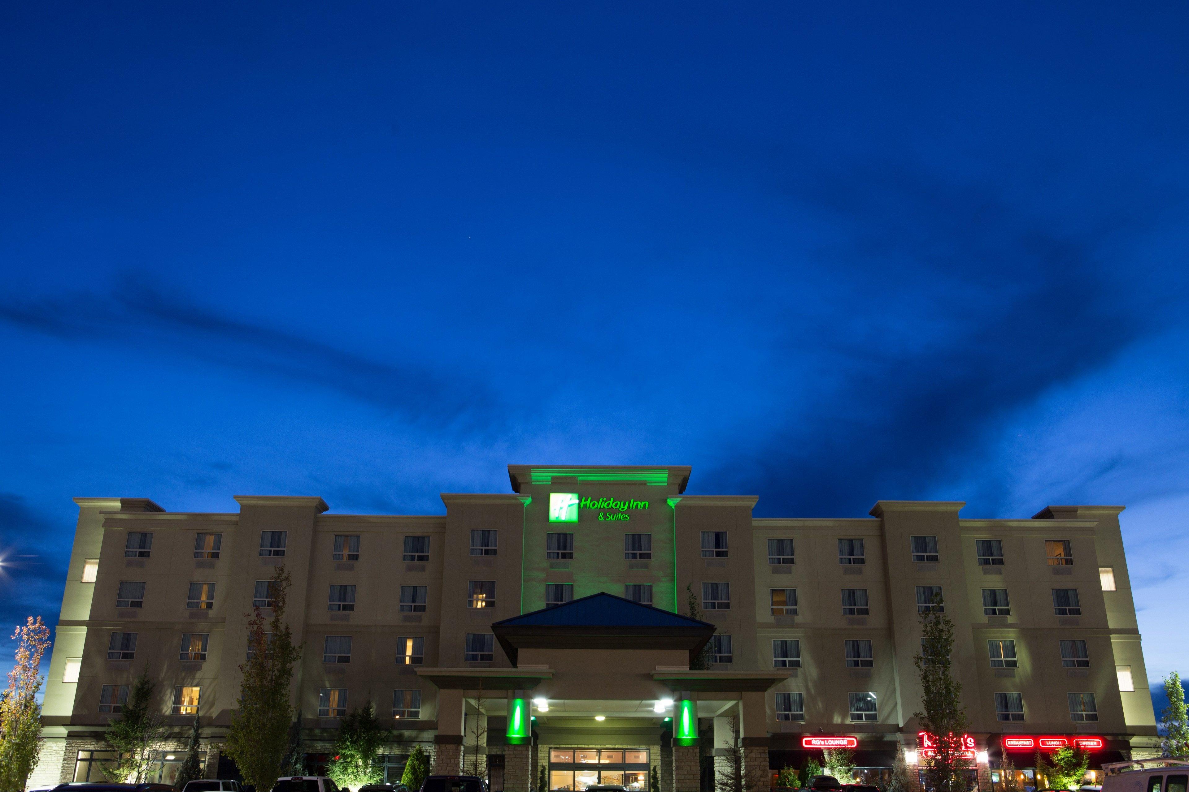 & Suites-west By Ihg 3*