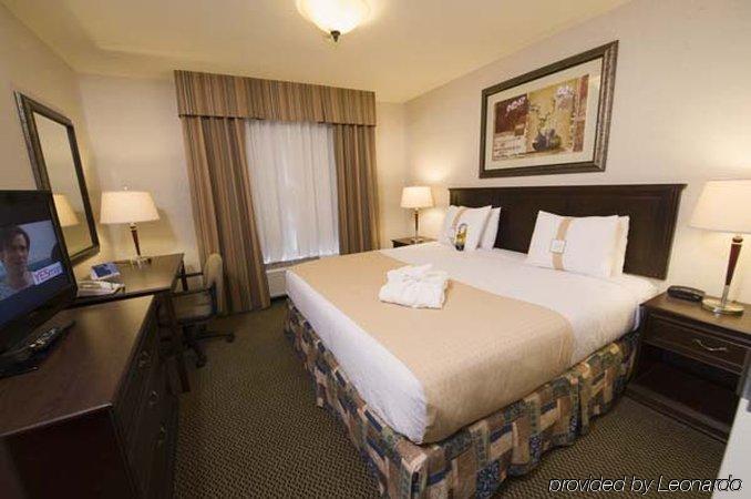 & Suites-west By Ihg Hotel