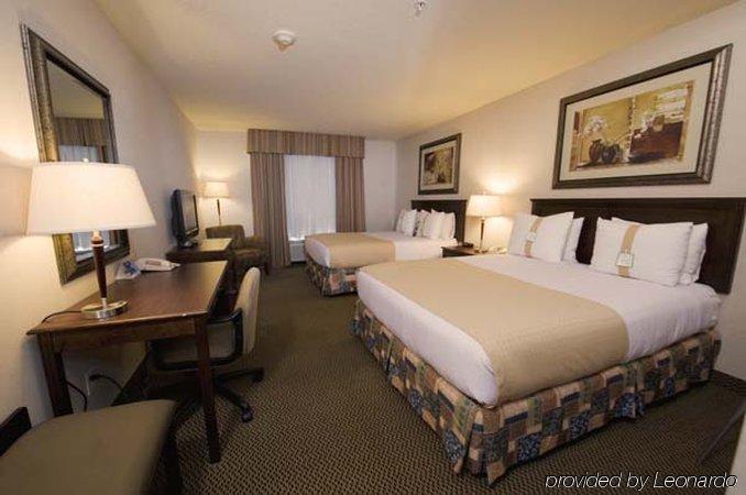 & Suites-west By Ihg Edmonton